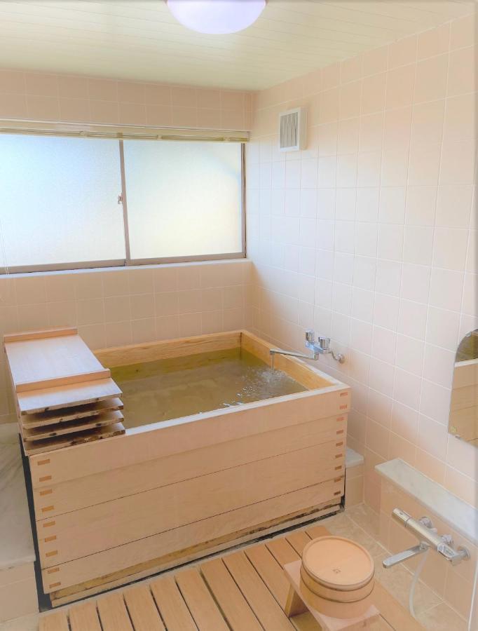 宿屋白金家 Yadoya-Shiroganeya 1日1組限定2名から8名様まで 全館貸切り 伝統的建造物の旅籠宿 Traditional Culture Experience Наґано Екстер'єр фото