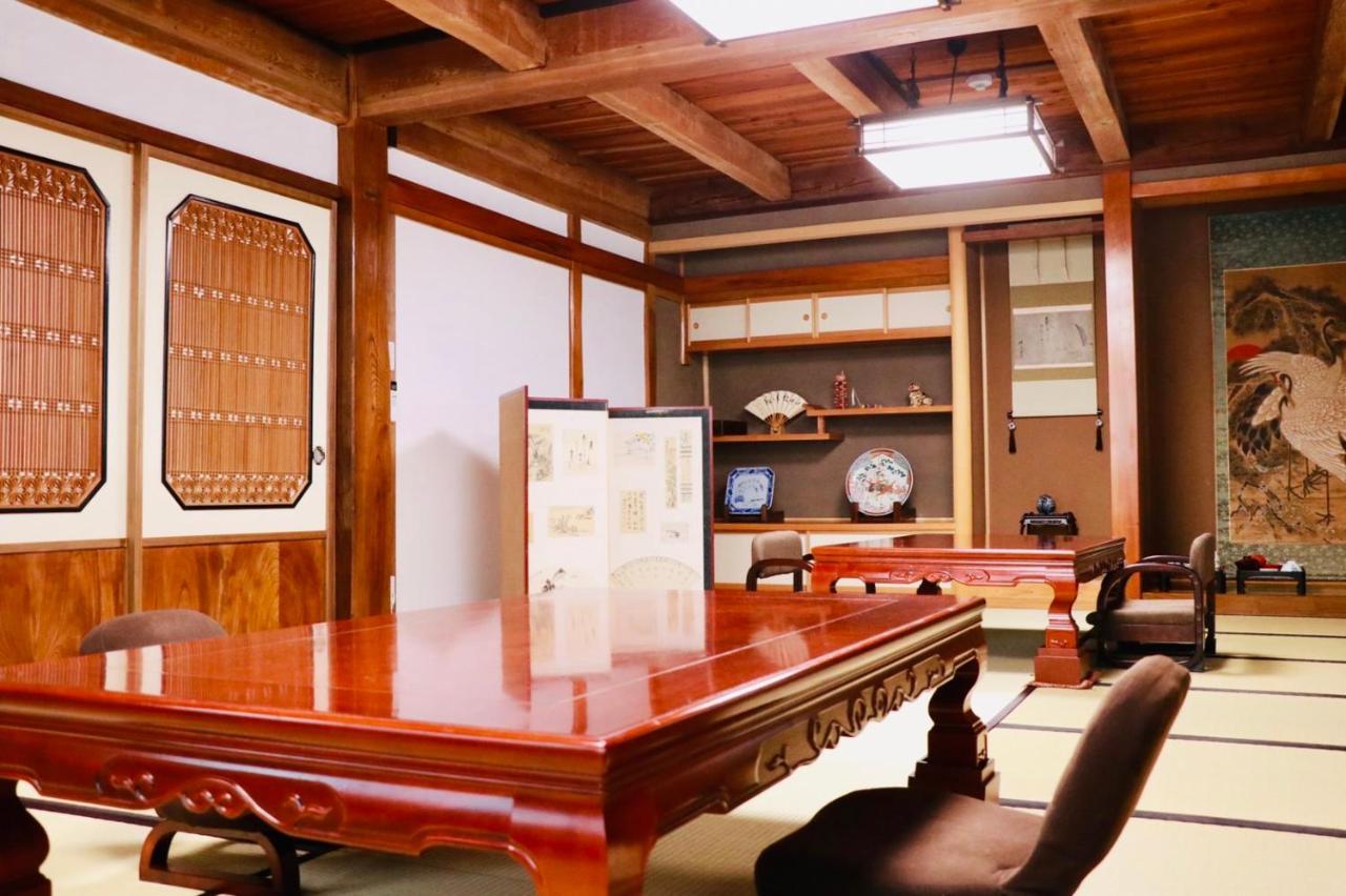 宿屋白金家 Yadoya-Shiroganeya 1日1組限定2名から8名様まで 全館貸切り 伝統的建造物の旅籠宿 Traditional Culture Experience Наґано Екстер'єр фото