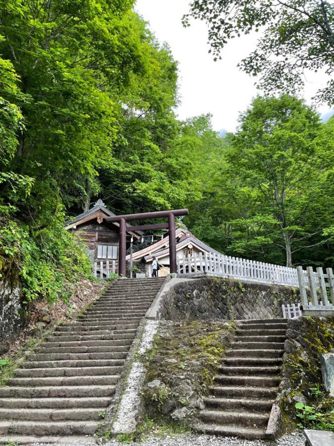 宿屋白金家 Yadoya-Shiroganeya 1日1組限定2名から8名様まで 全館貸切り 伝統的建造物の旅籠宿 Traditional Culture Experience Наґано Екстер'єр фото