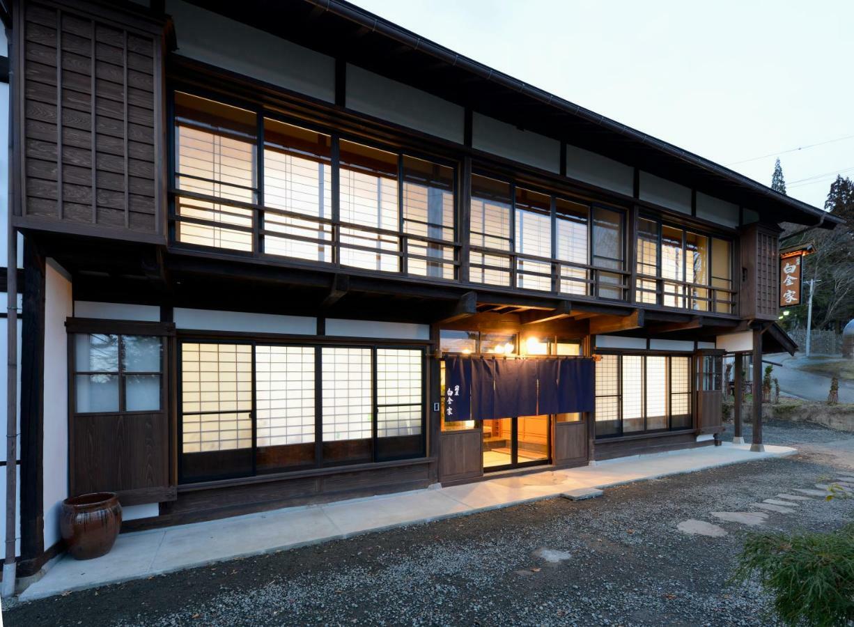 宿屋白金家 Yadoya-Shiroganeya 1日1組限定2名から8名様まで 全館貸切り 伝統的建造物の旅籠宿 Traditional Culture Experience Наґано Екстер'єр фото